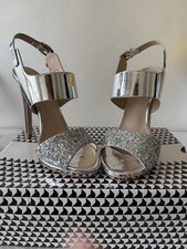 Scarpe donna sandali usato  Trani