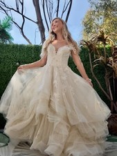 beautiful lace wedding dress for sale beautiful lace wedding dress for sale Vista