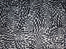 Tecido de poliéster sedoso vintage anos 70 preto e branco Op Art cheques 46" x 3+ jardas, usado comprar usado  Enviando para Brazil