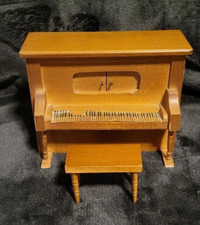Vintage solid wood for sale  Louisville
