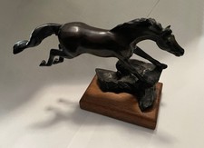 Bronze horse sculpture d'occasion  Expédié en Belgium