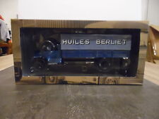 Camion autrefois berliet d'occasion  Avesnes-le-Comte