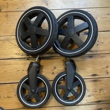 Maxi cosi gia for sale  LONDON