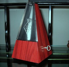 Usado, Vintage WITTNER WEST GERMANY METRÔNOMO Vento Manual Plástico Grão de Madeira Funciona Bem comprar usado Usado, Vintage WITTNER WEST GERMANY METRÔNOMO Vento Manual Plástico Grão de Madeira Funciona Bem comprar usado  Enviando para Brazil