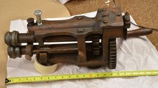 Antiga máquina de miçangas Stow muito grande pré 1880 lata Smith chapa metálica (Pexto) comprar usado  Enviando para Brazil
