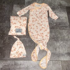 Lote de conjunto de bebê pera cobre vestido com nós chapéu floral capa de enfermagem laranja rosa menina, usado comprar usado  Enviando para Brazil