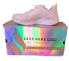 Skechers women sneakers for sale  Pompano Beach