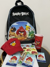 Pacote Angry Birds mochila, chapéu, cartas colecionáveis, adesivos, xícara e muito mais! comprar usado  Enviando para Brazil