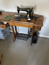 Singer sewing machine for sale  BOREHAMWOOD