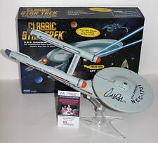 WILLIAM SHATNER AUTOGRAFADO STAR TREK USS ENTERPRISE NCC-1701 NAVIO AUTÓGRAFO + CERTIFICADO DE AUTENTICIDADE JSA comprar usado  Enviando para Brazil
