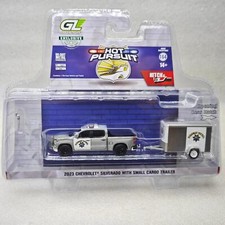 Greenlight 1:64 2023 Chevrolet Silverado com pequeno conjunto de carro reboque Carbo comprar usado  Enviando para Brazil