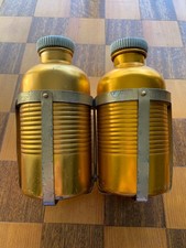 Gaiola de garrafa de água vintage COLORAL DOUBLE laranja com garrafas anodizadas eroica comprar usado Gaiola de garrafa de água vintage COLORAL DOUBLE laranja com garrafas anodizadas eroica comprar usado  Enviando para Brazil