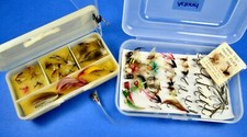 Iscas para moscas de pesca, dois recipientes, 48 iscas para moscas, 17+ ganchos para iscas comprar usado  Enviando para Brazil