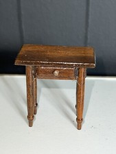 Bedside table miniature d'occasion  Expédié en Belgium