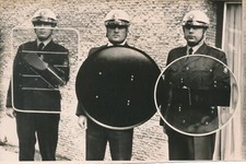 Police hanovre allemagne d'occasion  Paris IX