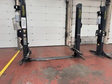 Bradbury post lift for sale  GUILDFORD