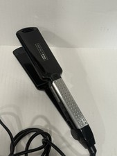 Ferro plano Infiniti Pro Conair 2” funcionando muito bem!  Aquece rapidamente comprar usado  Enviando para Brazil