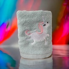 ręcznik czerwony niebieski haft jednorożec rozmiar ręczny 75 cm długość pomysł na prezent łazienka, używany na sprzedaż  Wysyłka do Poland