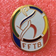T20 pins twirling d'occasion  La Roche-sur-Yon