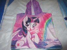 Serviette poncho capuche d'occasion  Dombasle-sur-Meurthe