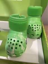 Authentic green crocs d'occasion  Expédié en Belgium