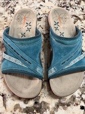 Merrell women terran for sale  Carnegie