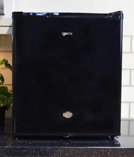 Igenix ig3711bl table for sale  CHESSINGTON