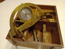 Alidade boussole ancienne d'occasion  Orleans-