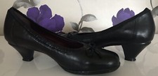 earth shoes for sale  Y FELINHELI