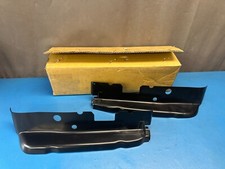 Conjunto de 2 - AMD 400-3567-KIT Suportes de Panela de Chão para 1967-1969 Chevrolet Camaro comprar usado  Enviando para Brazil