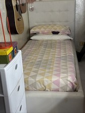 Letto singolo similpelle usato  Palermo