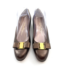 Arco Salvatore Ferragamo Vara Pump bronze metálico feminino tamanho 8. Fabricado na Itália 5 B comprar usado  Enviando para Brazil