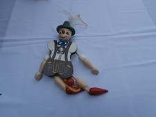 Wooden articulated puppet d'occasion  Expédié en Belgium