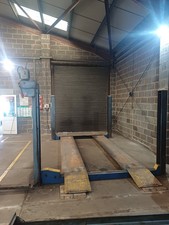 Vehicle lift post for sale Vehicle lift post for sale  ALTRINCHAM