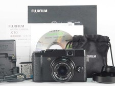 Fujifilm fuji x10 usato  Spedire a Italy