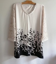 Blouse noire blanche d'occasion  Bourg-de-Thizy