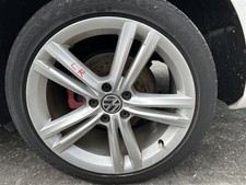 Roda 18x8 liga 5 raios duplos compatível com 12-15 PASSAT 1168048 comprar usado  Enviando para Brazil
