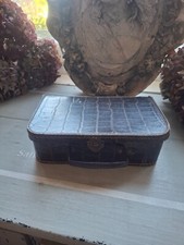 Vintage petite valise d'occasion  Villeneuve-la-Guyard
