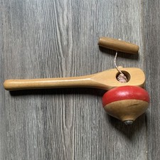 Trottola legno. con usato  Parma