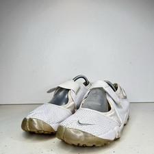 Vintage nike trainers for sale  BEITH