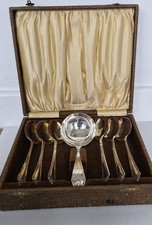 Colheres de sopa de prato de prata antigas na caixa., usado comprar usado Colheres de sopa de prato de prata antigas na caixa., usado comprar usado  Enviando para Brazil