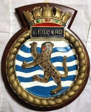 HMS Leopard Ship Crest Plaque – ręcznie malowana żywica, solidny uchwyt mahoniowy, 1,116 kg, używany na sprzedaż  Wysyłka do Poland