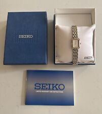 Reloj Seiko Damas 1N00-0LY0 Esfera Blanca Tono Plateado Dorado Esquina Piedras Gemas, usado segunda mano  Embacar hacia Argentina