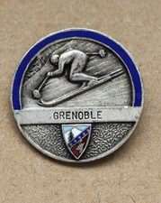 Joli insigne broche d'occasion  Bénouville