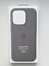 Usado, Capa de silicone Apple com MagSafe para iPhone 16 Pro - Cinza pedra comprar usado  Enviando para Brazil