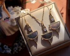 Parure collier pendentif d'occasion Parure collier pendentif d'occasion  Paris VI