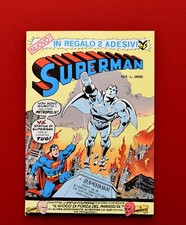 Superman con adesivi usato  Italia