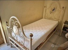 Letto singolo bacheca usato  Casoria