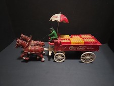Carrinho de entrega Coca-Cola de ferro fundido puxado por cavalo guarda-chuva driver 14" miniatura GC comprar usado  Enviando para Brazil