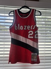 Clyde drexler men for sale  Holtsville
